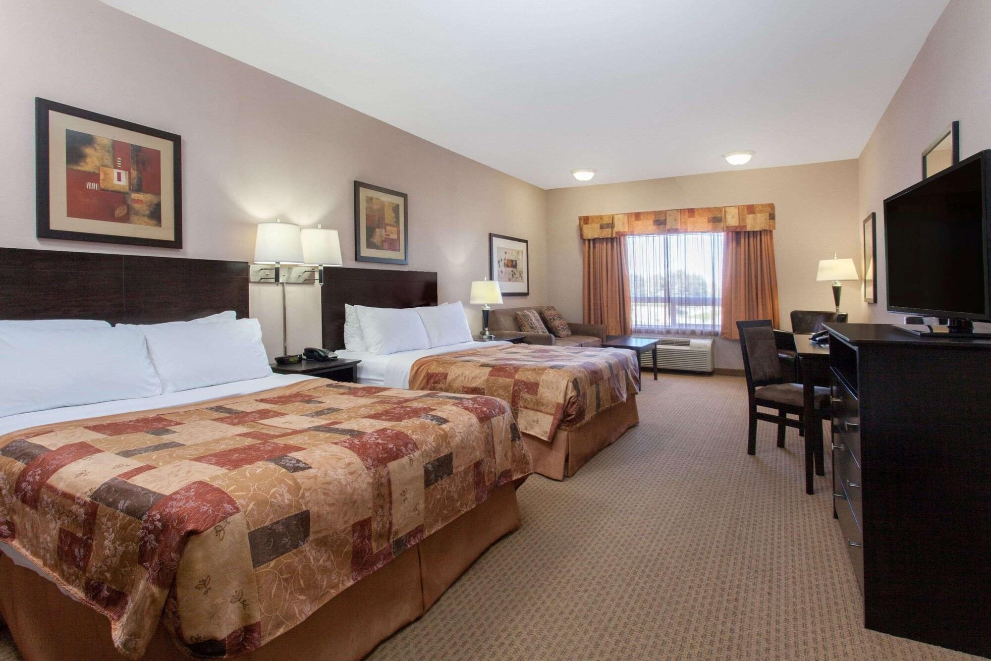 Hotel Ramada By Wyndham Brooks Esterno foto