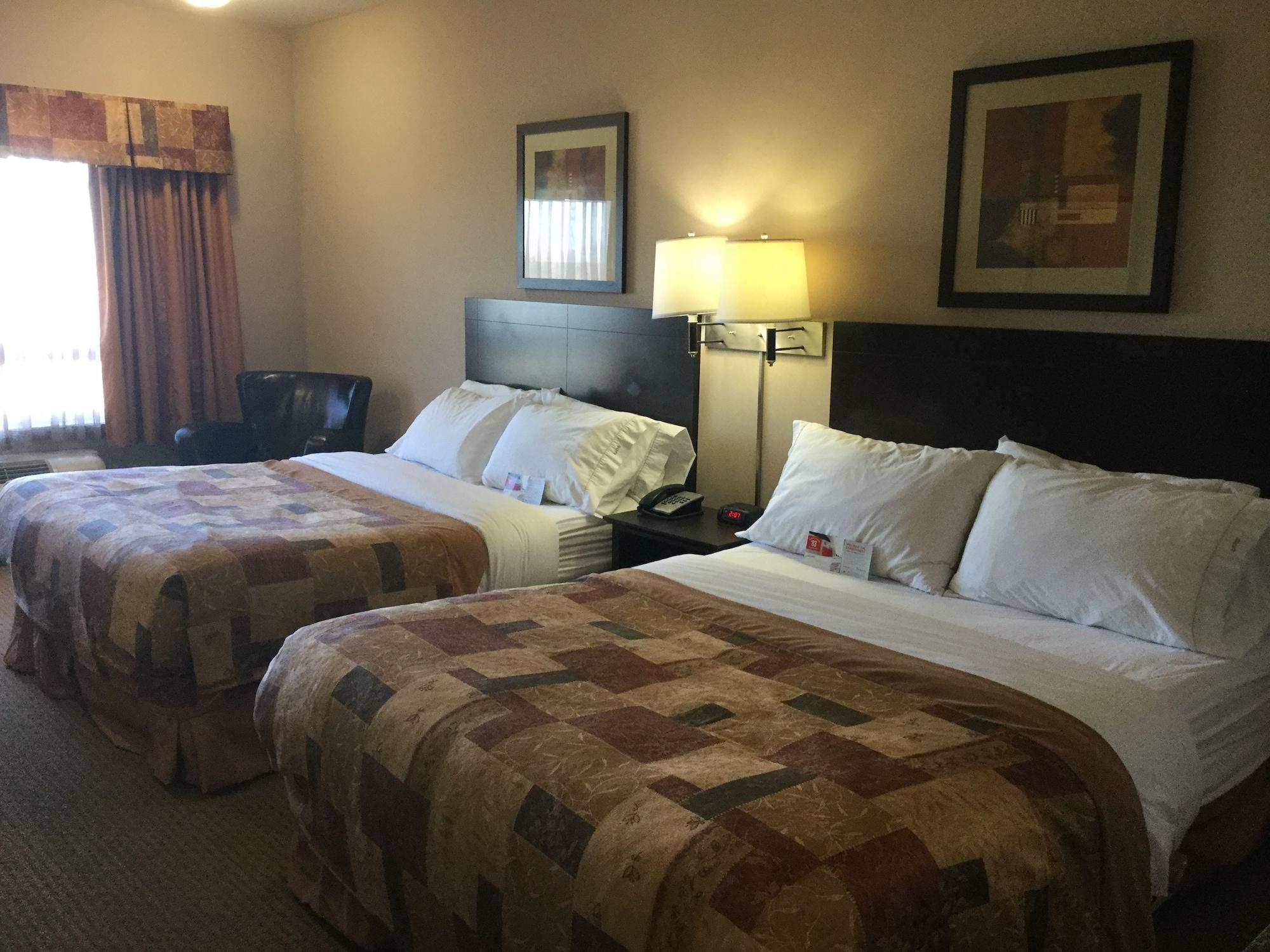 Hotel Ramada By Wyndham Brooks Esterno foto