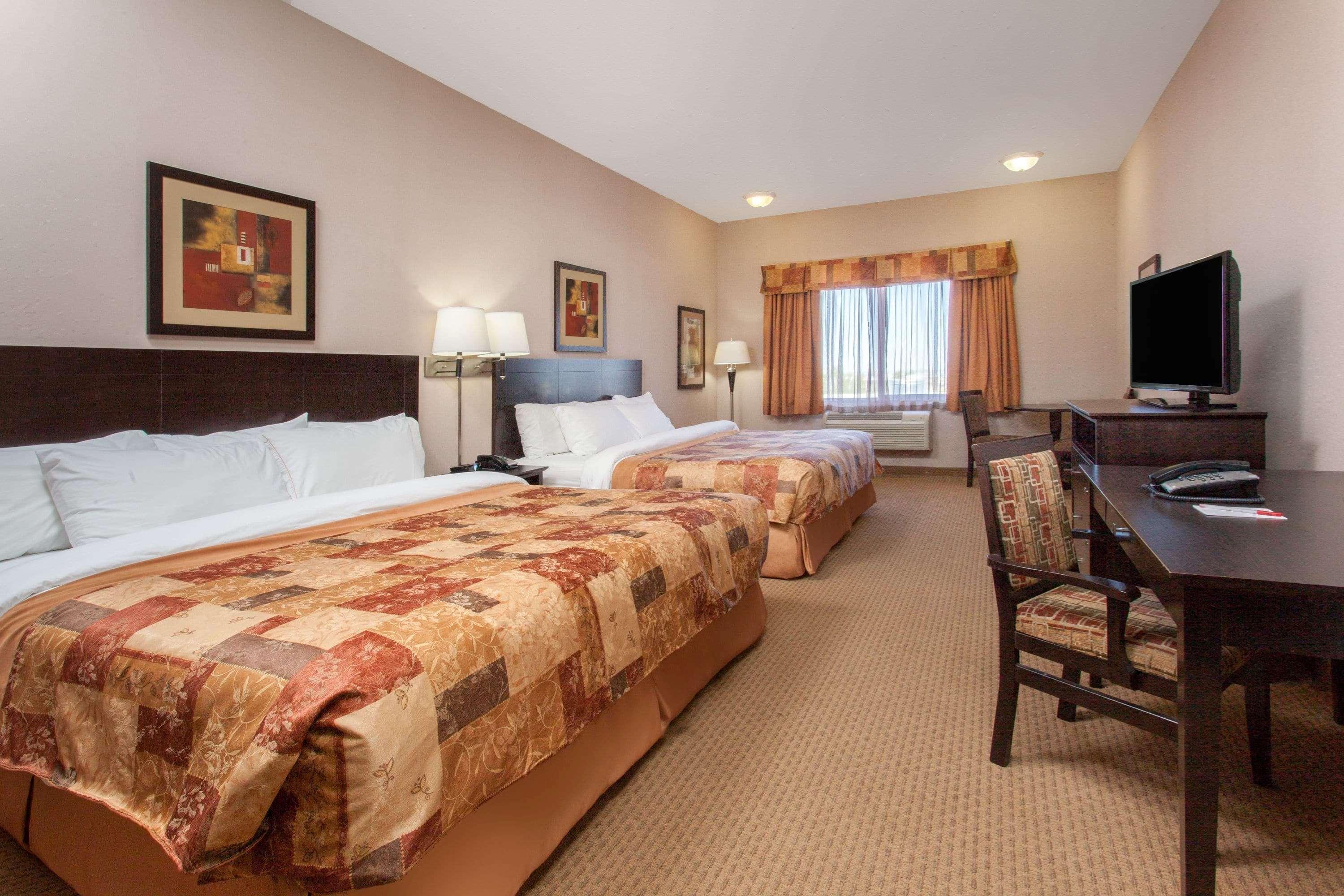 Hotel Ramada By Wyndham Brooks Esterno foto
