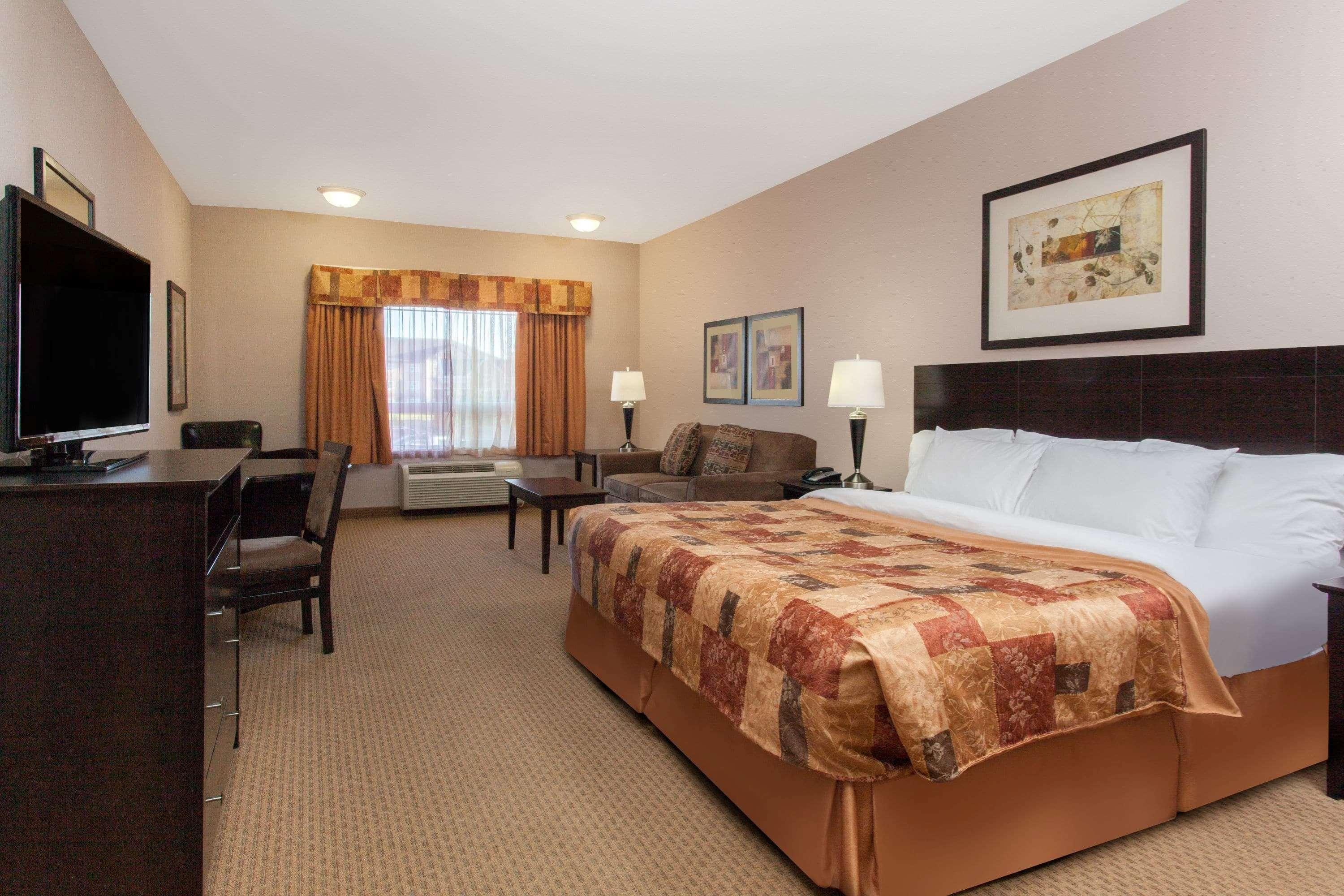 Hotel Ramada By Wyndham Brooks Esterno foto
