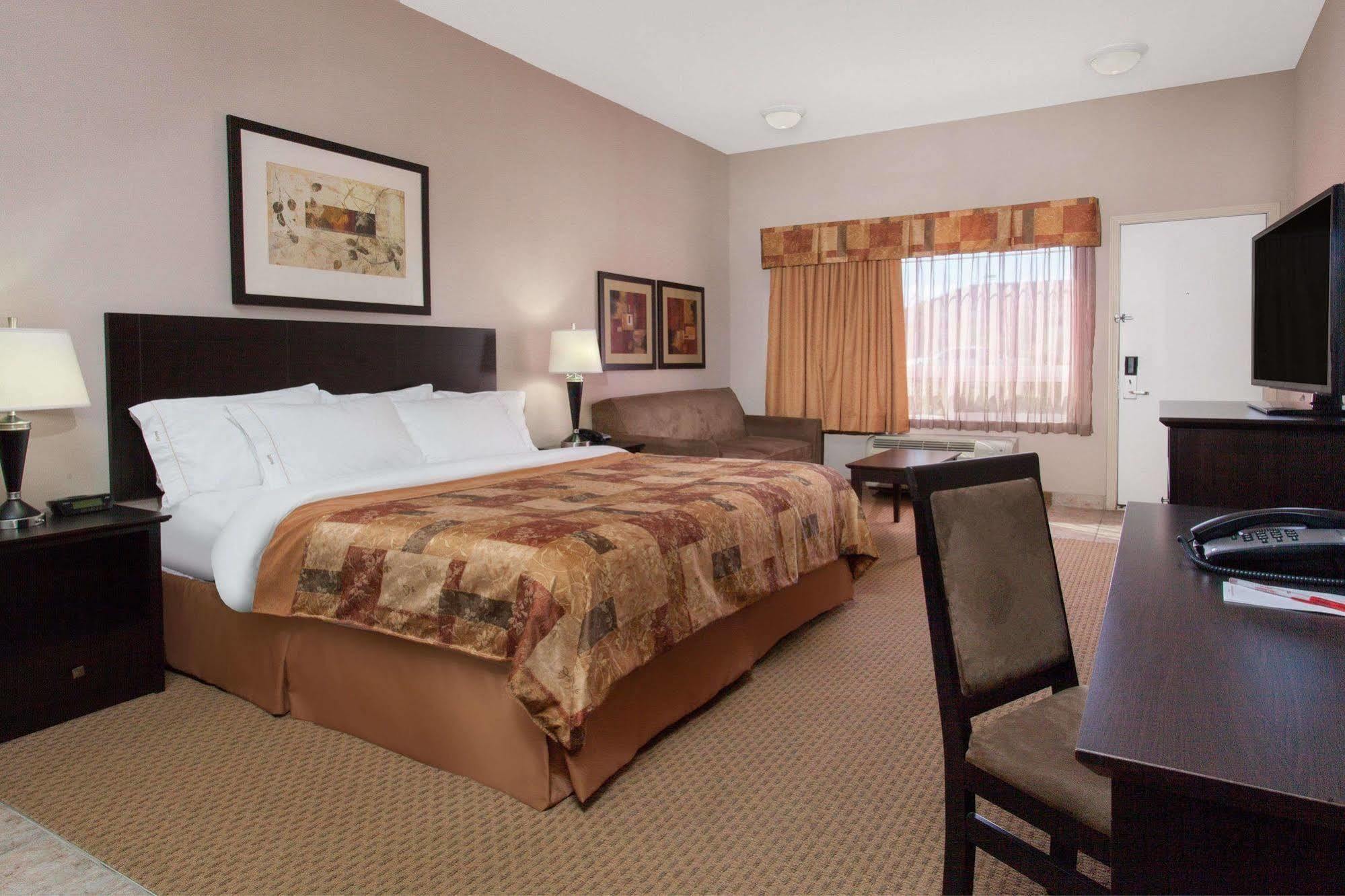 Hotel Ramada By Wyndham Brooks Esterno foto