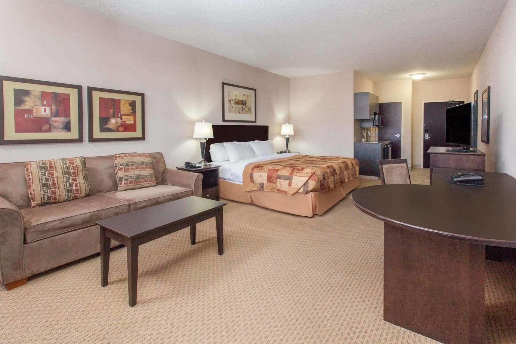 Hotel Ramada By Wyndham Brooks Esterno foto