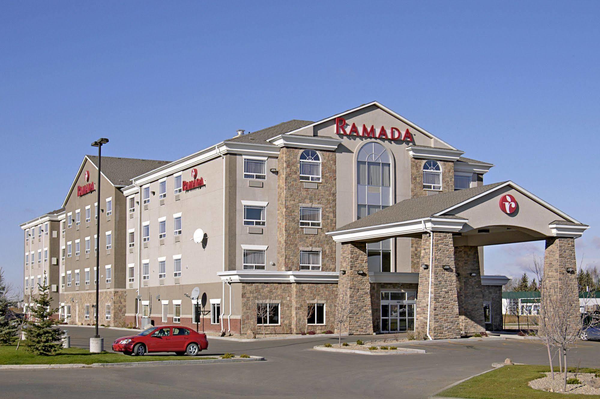 Hotel Ramada By Wyndham Brooks Esterno foto